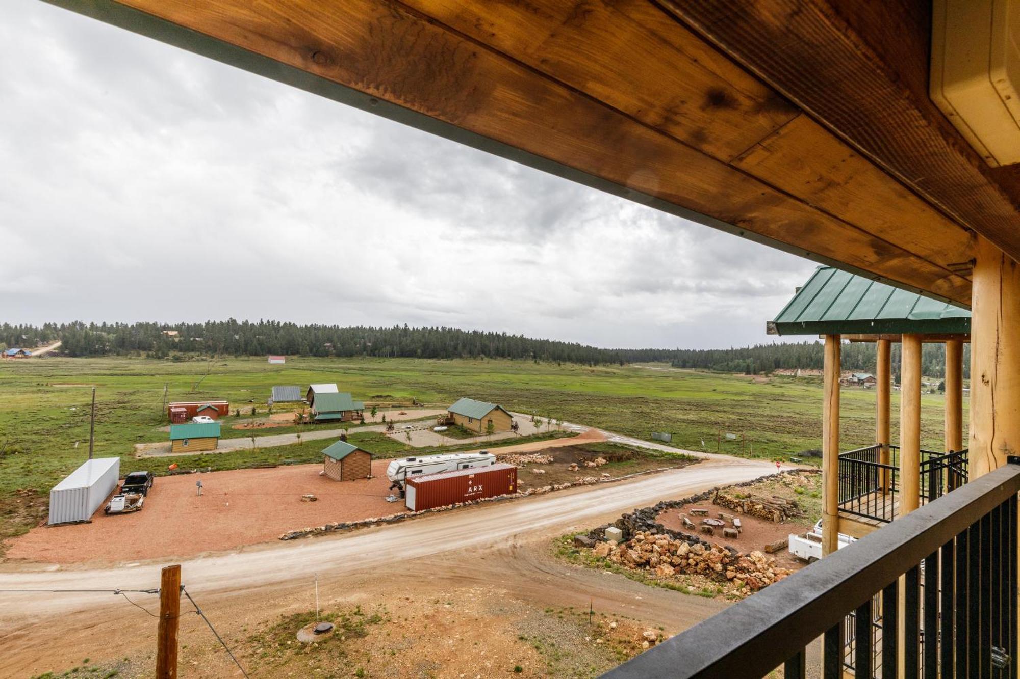 The Lodge At Duck Creek Duck Creek Village Екстериор снимка