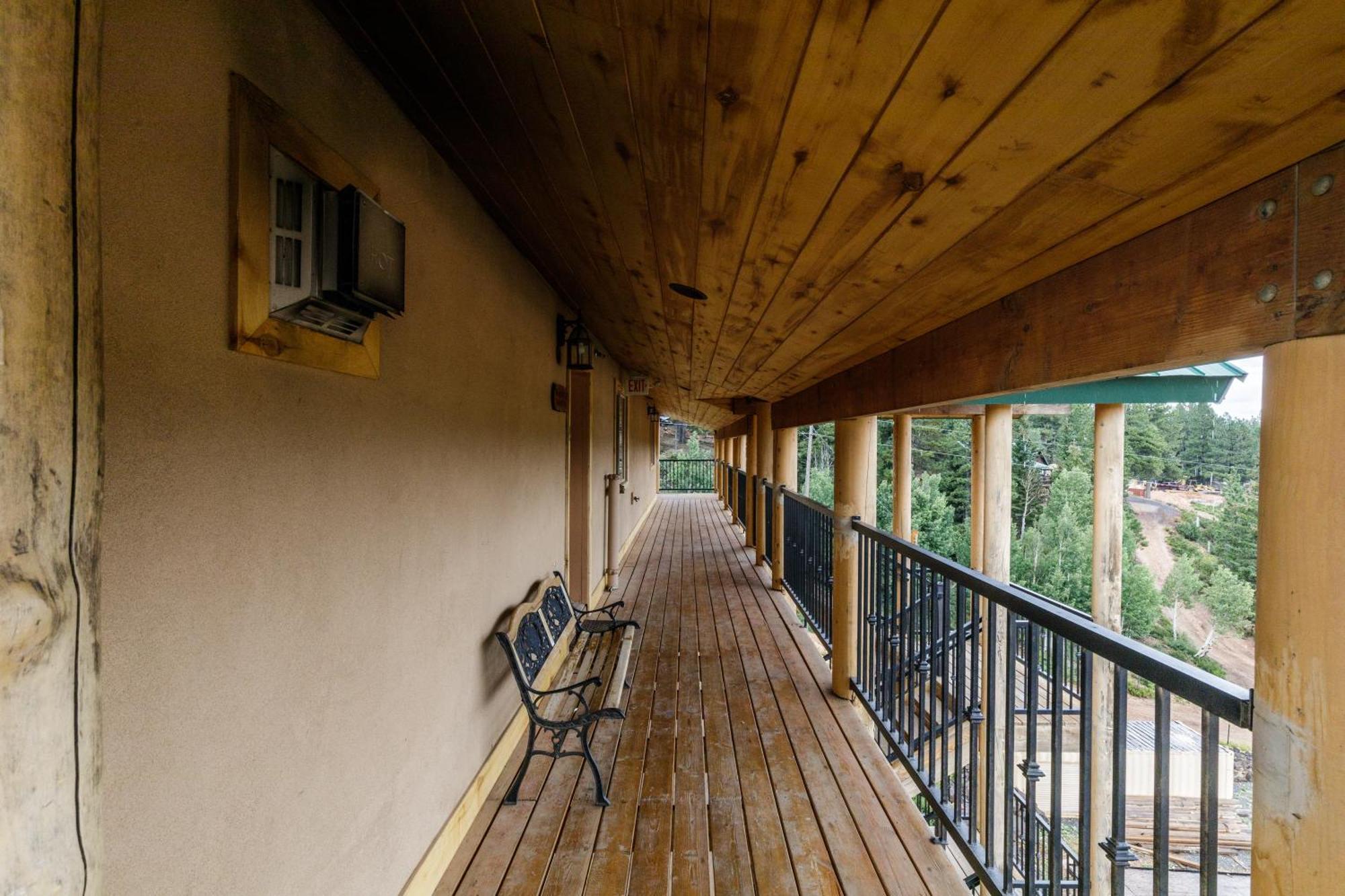The Lodge At Duck Creek Duck Creek Village Екстериор снимка