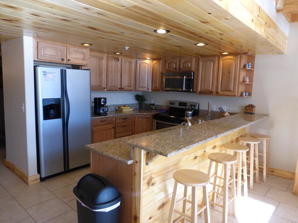 The Lodge At Duck Creek Duck Creek Village Стая снимка